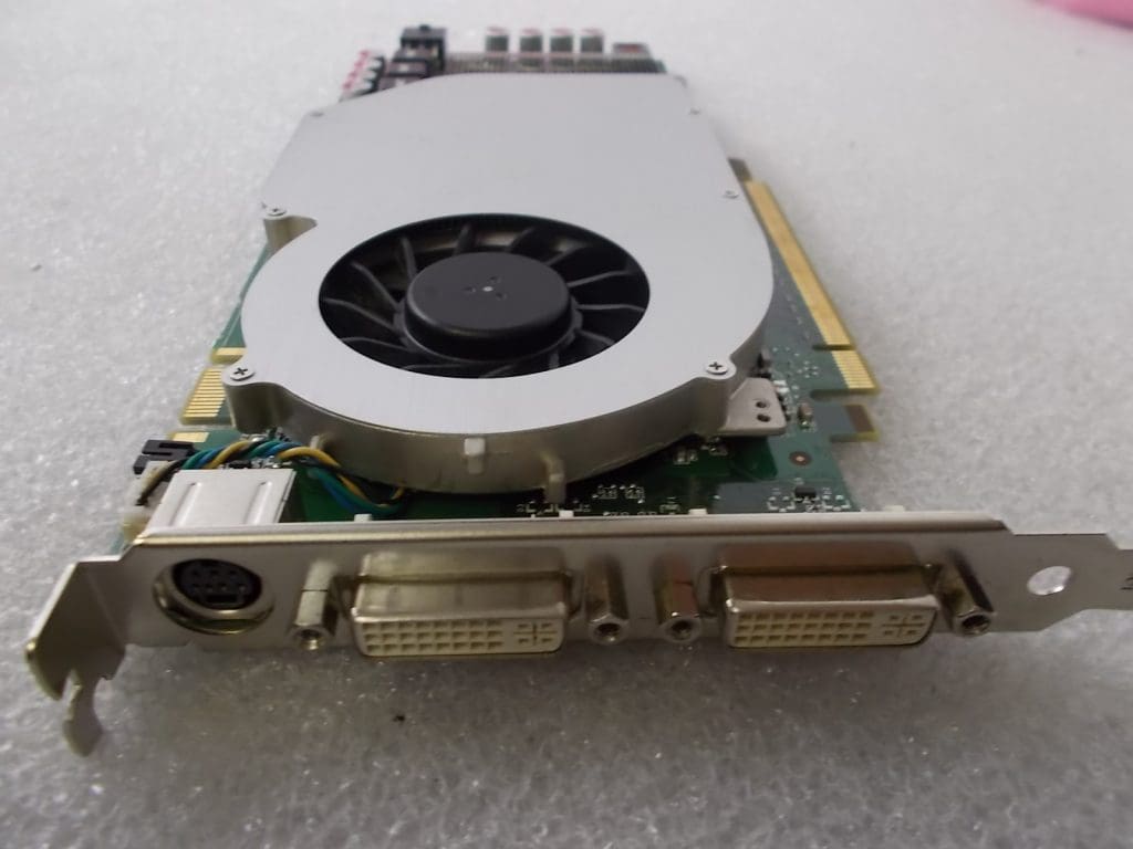 DELL 09YJWT GeForce GT720 1GB GDDR3 PCIe x16 Graphics Card