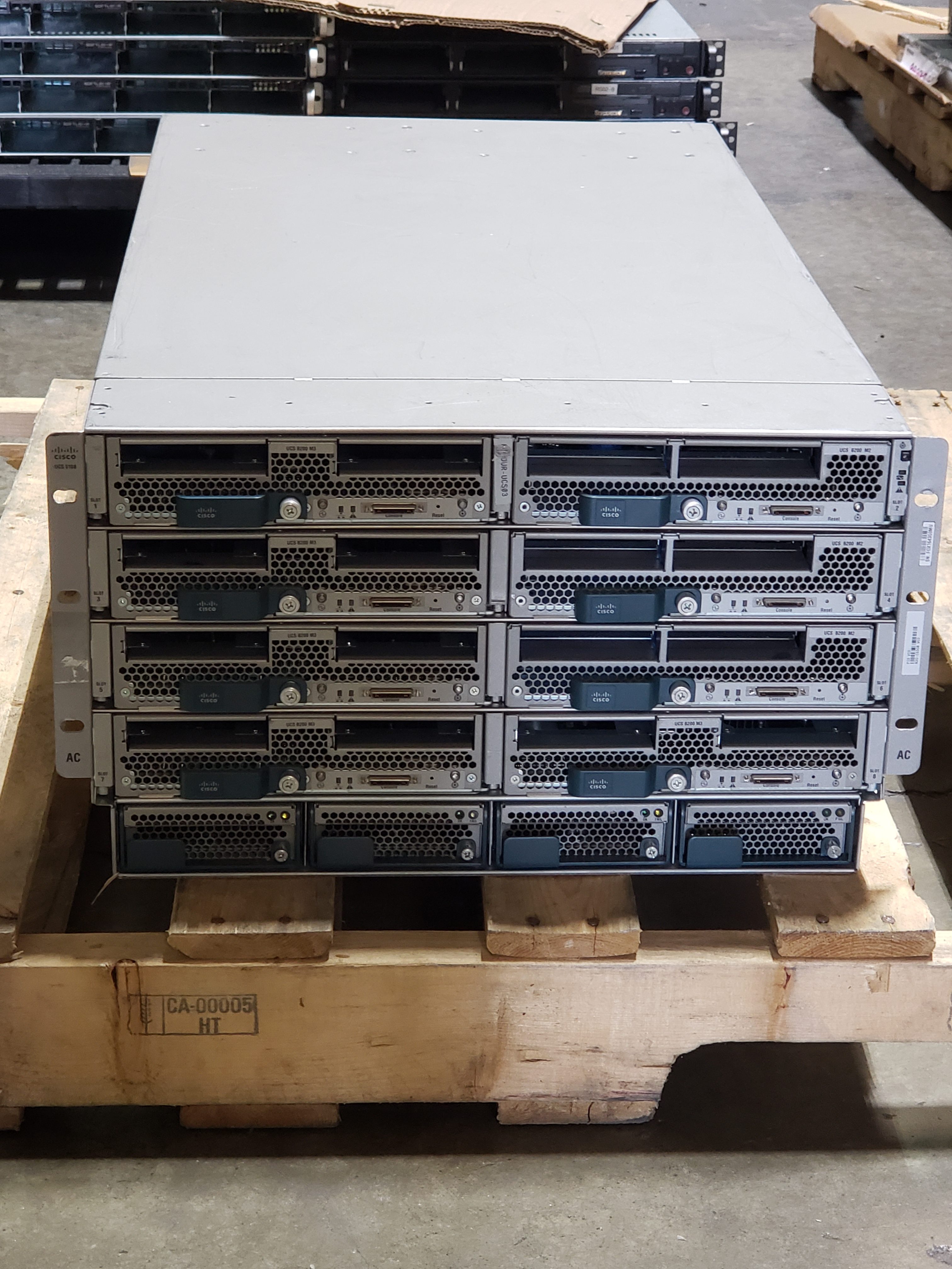 Cisco UCS N20-C6508 5108 Blade Chassis 