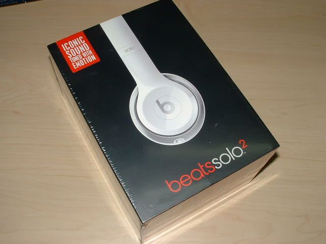 beats solo 2 box