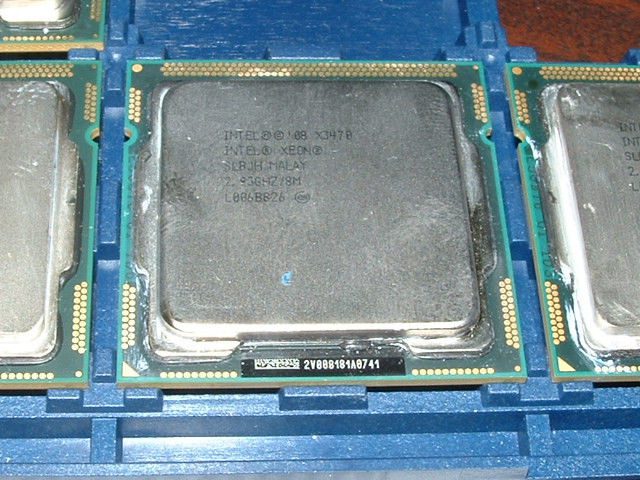 Xeon 2 ядра. Xeon x3430 сокет. Intel Xeon 7041. Xeon x3430. Intel r Xeon r CPU x3470 2.93GHZ 2.93 GHZ фото.
